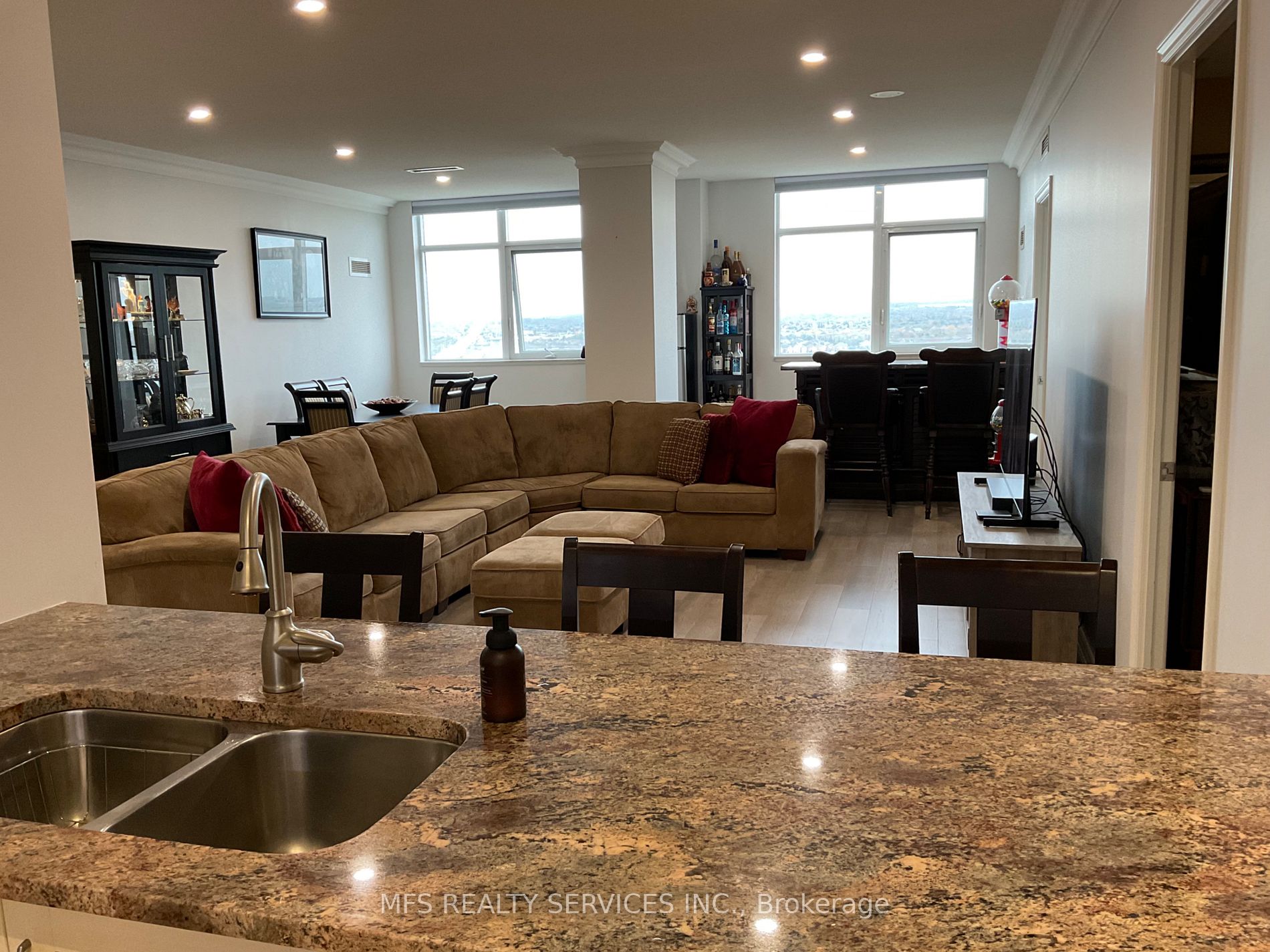 9235 Jane St, #1601