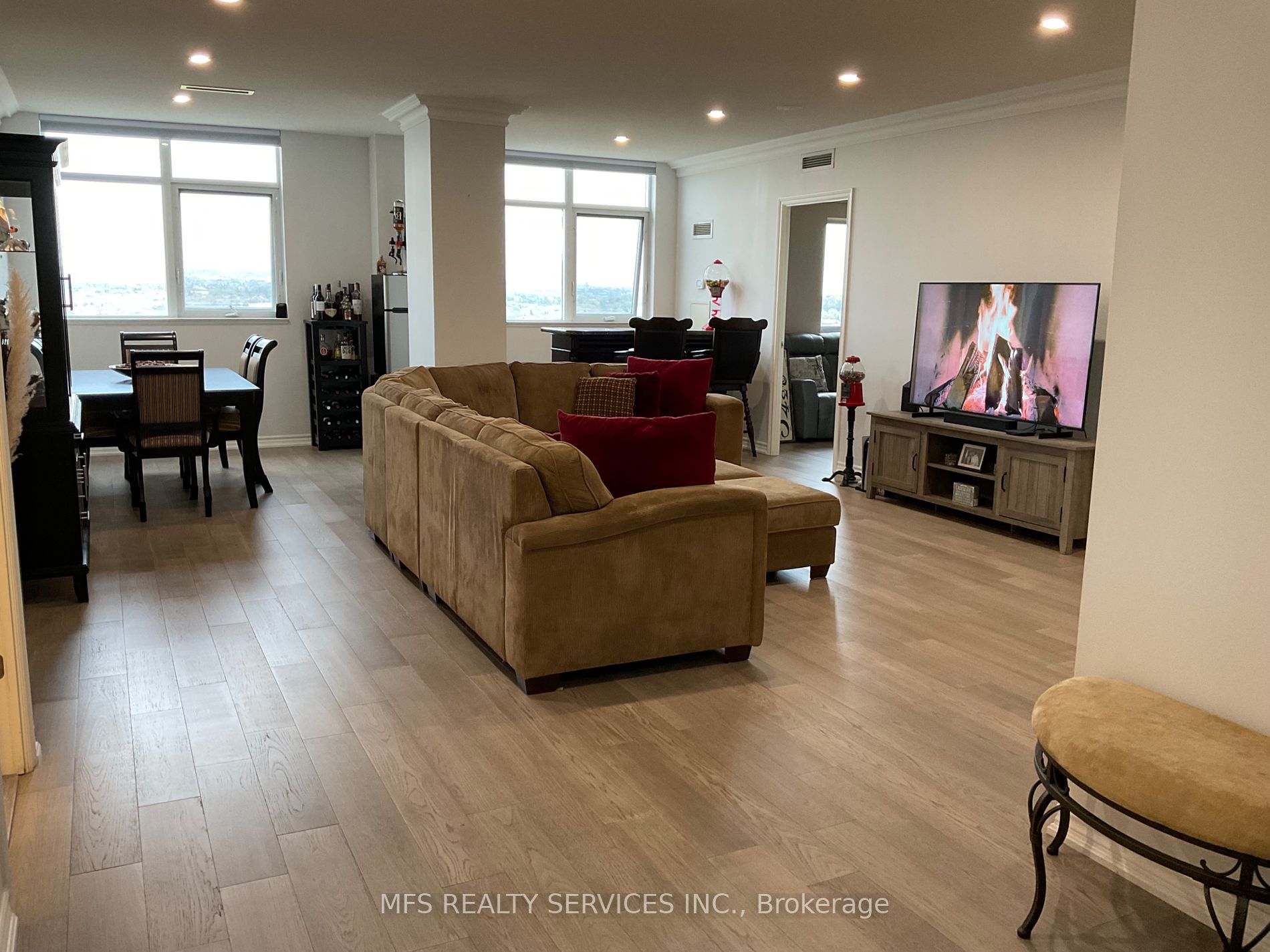 9235 Jane St, #1601