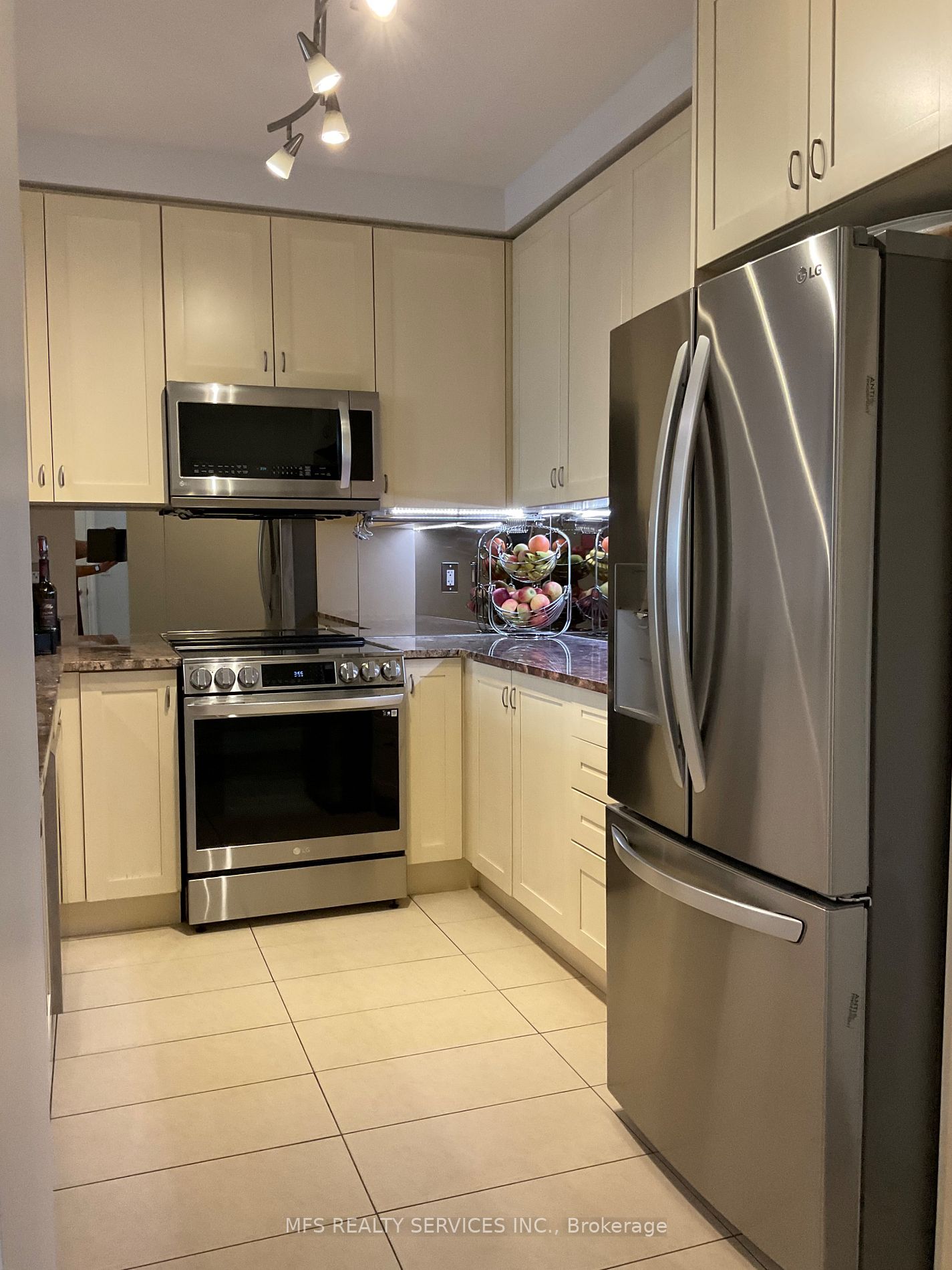 9235 Jane St, #1601