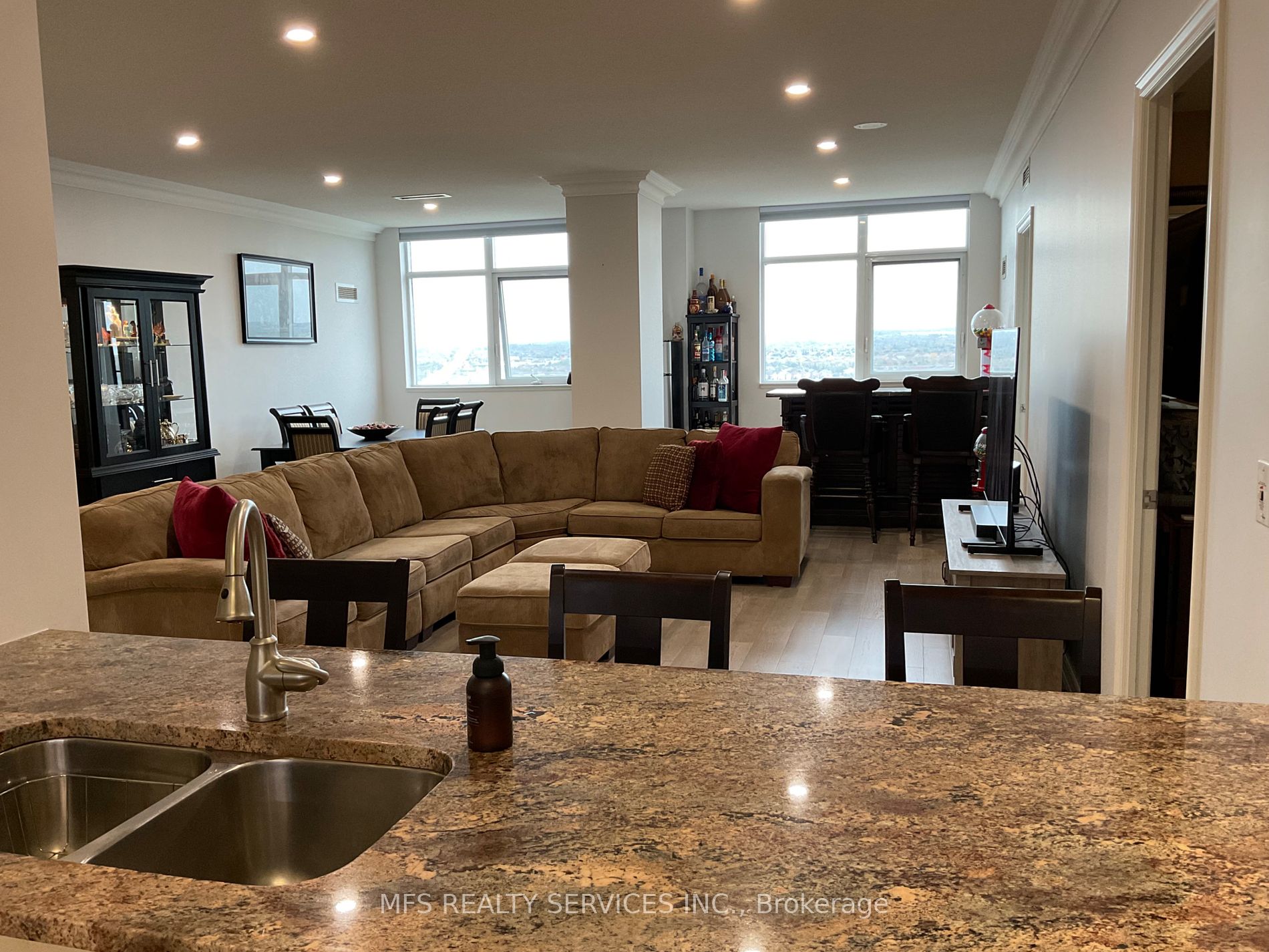 9235 Jane St, #1601