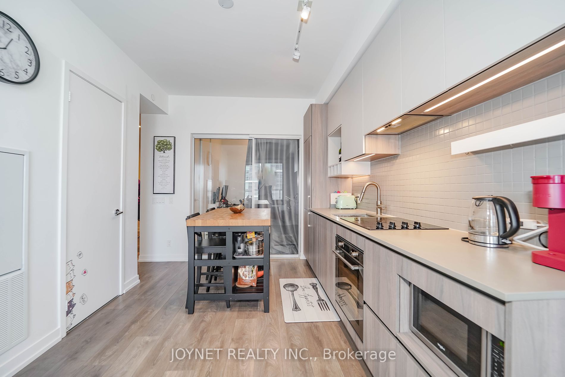 950 Portage Pkwy, #3905