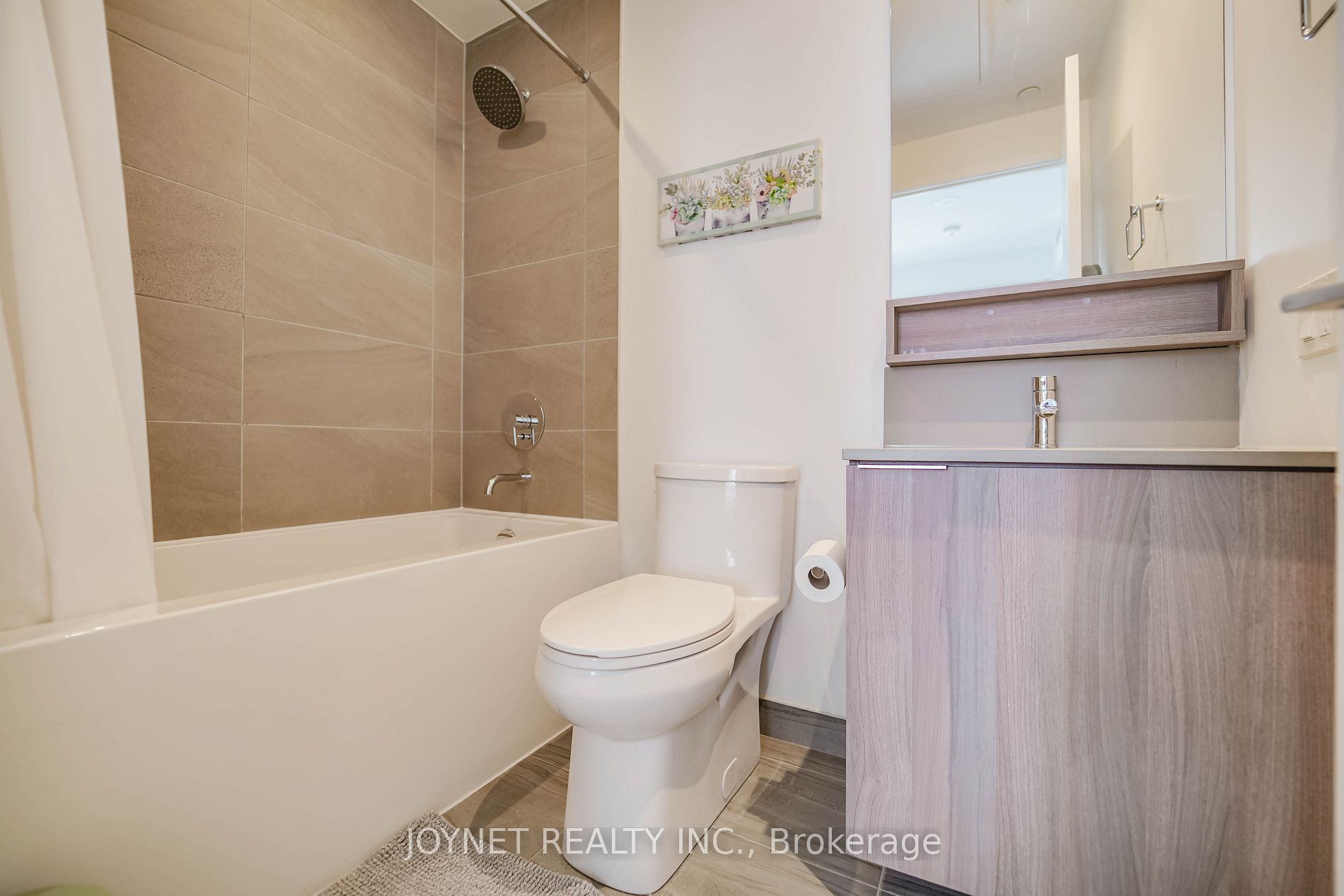 950 Portage Pkwy, #3905