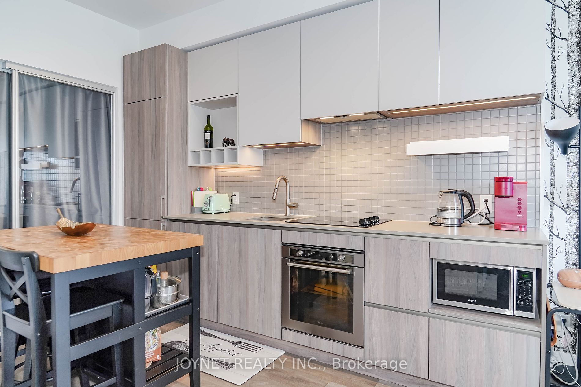 950 Portage Pkwy, #3905