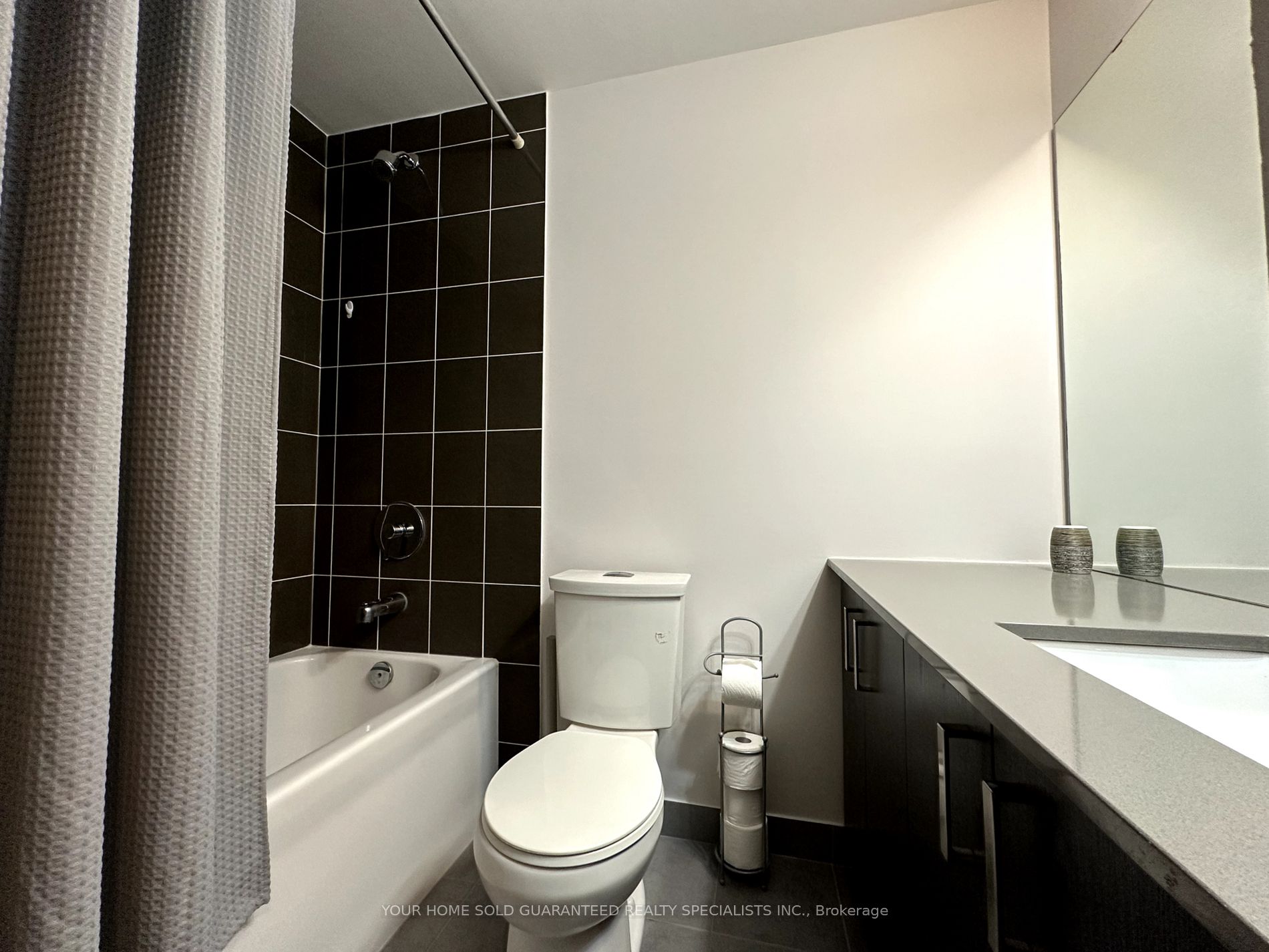 11611 Yonge St, #311