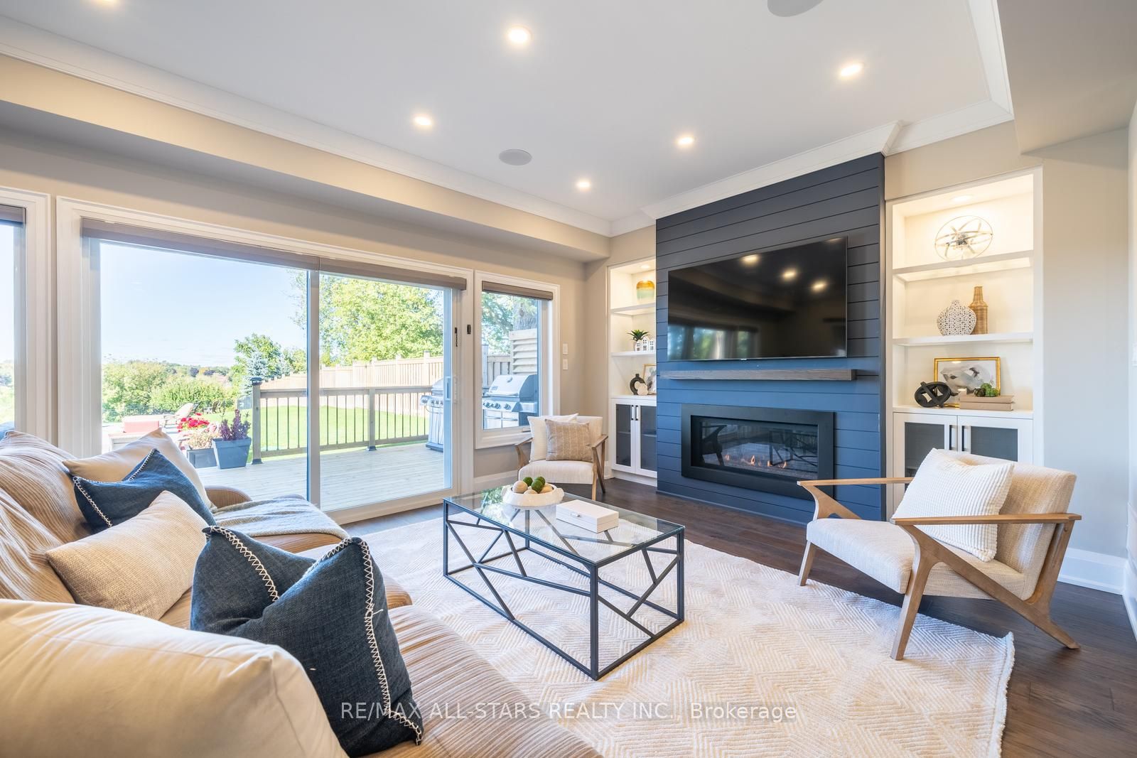22 Mitchell Ave