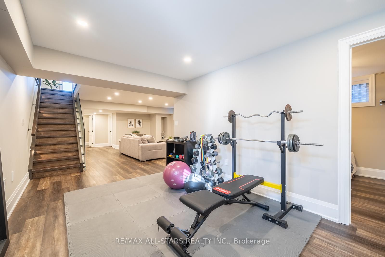 22 Mitchell Ave