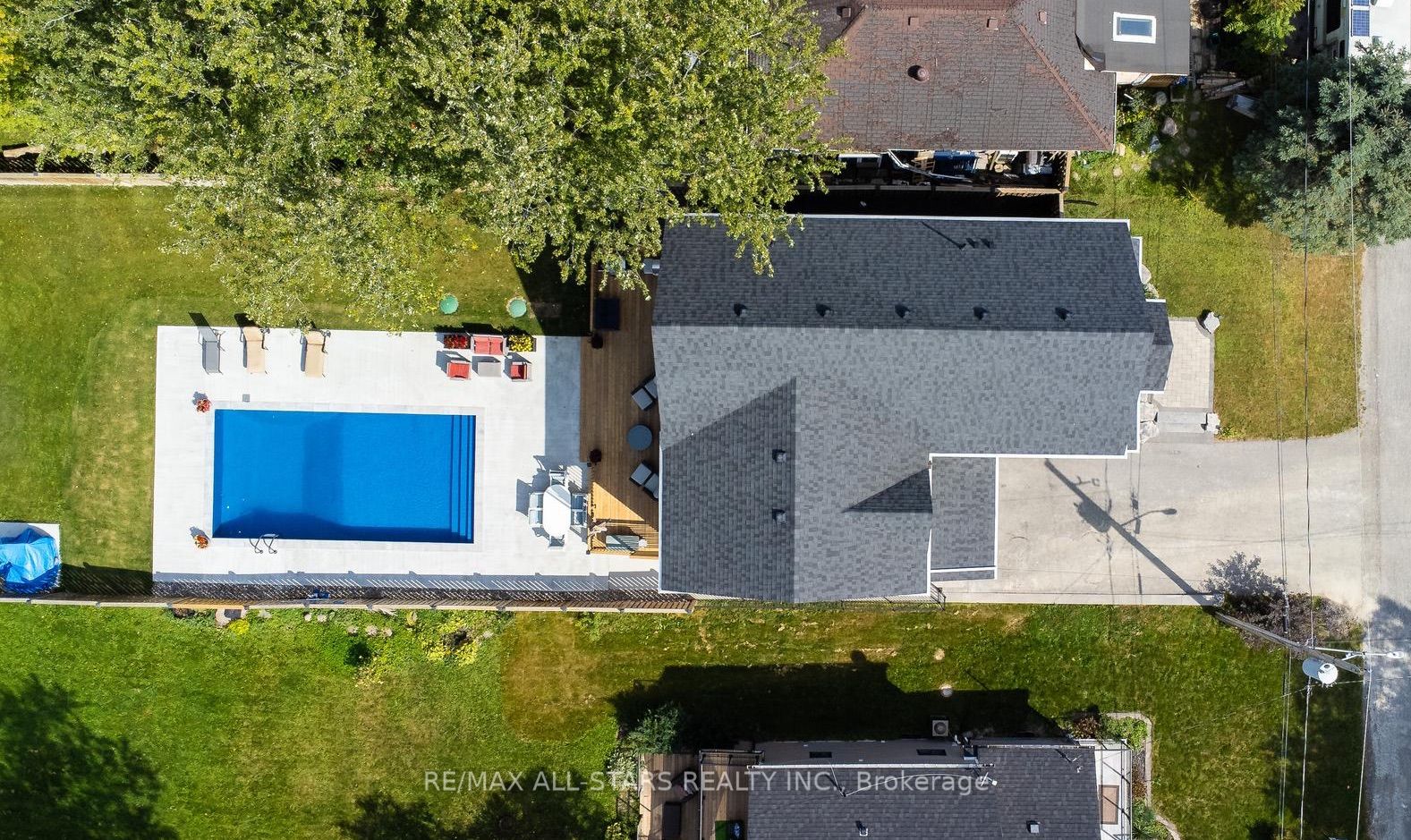 22 Mitchell Ave