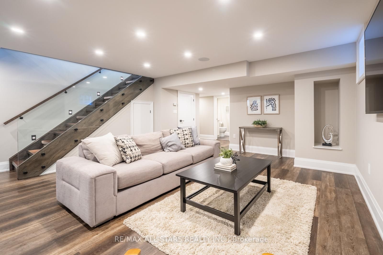 22 Mitchell Ave