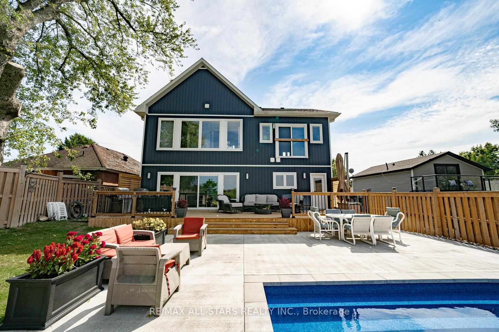 22 Mitchell Ave