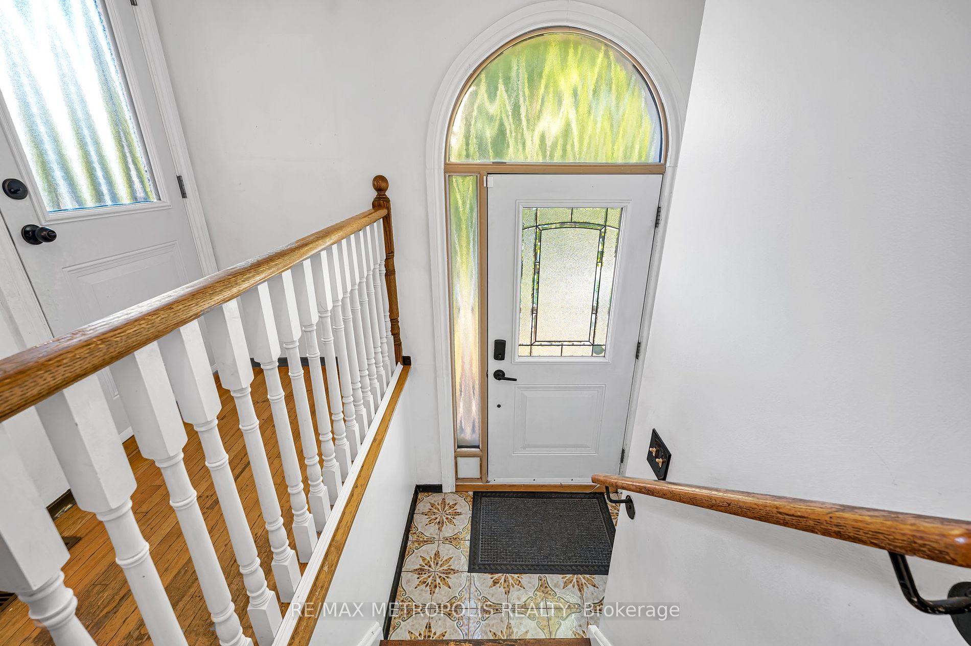 119 Albany Dr