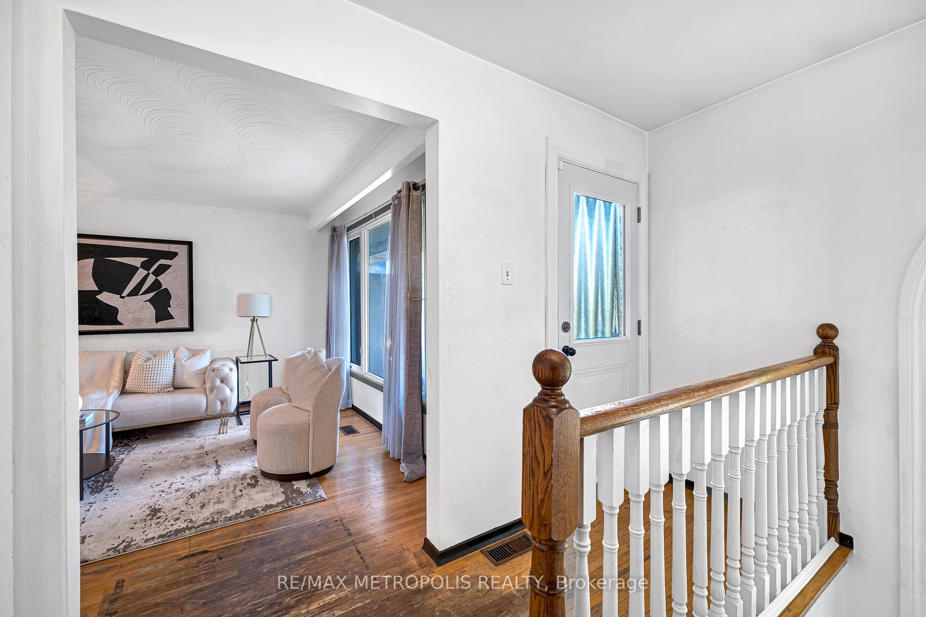 119 Albany Dr