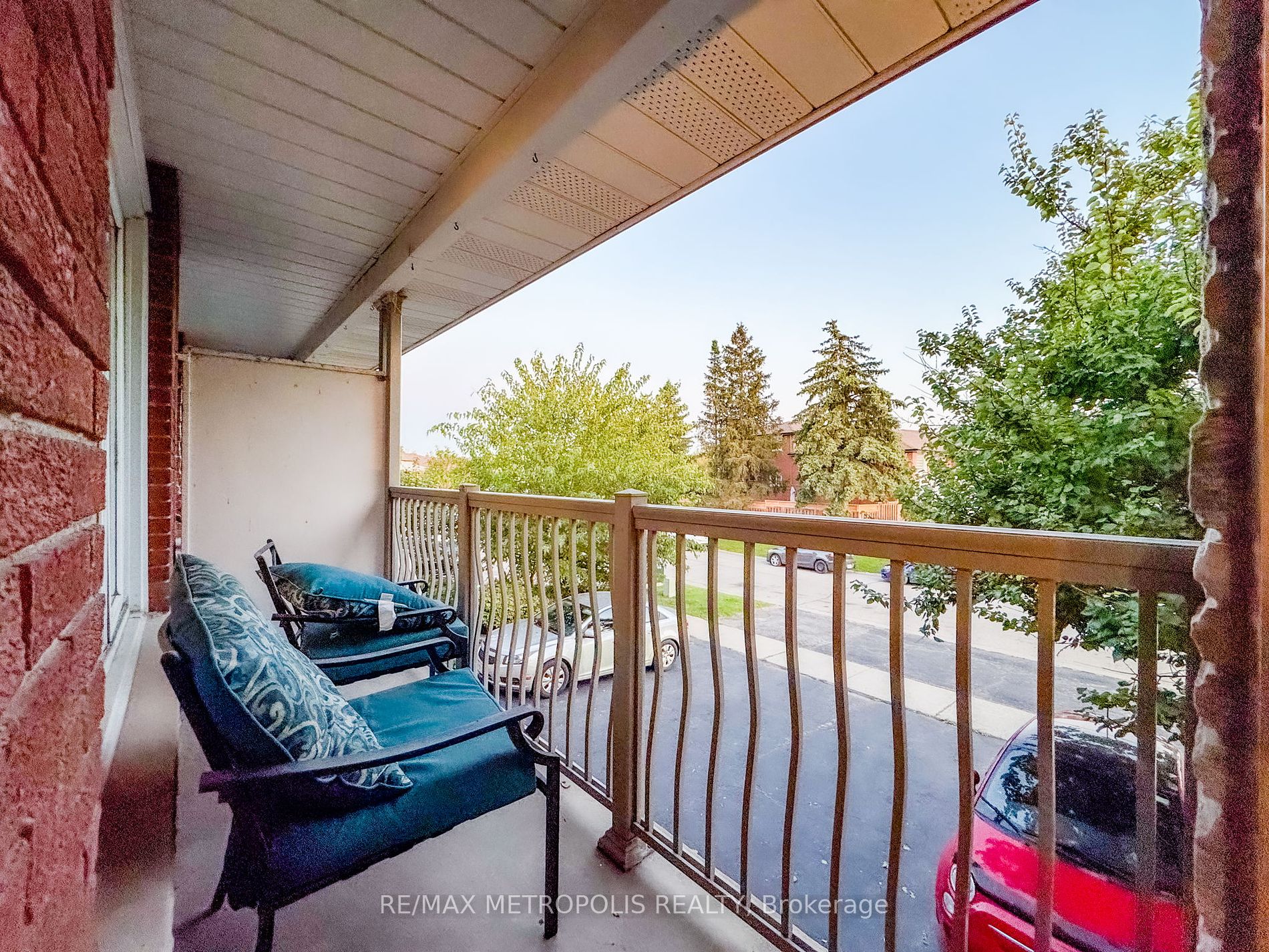 119 Albany Dr