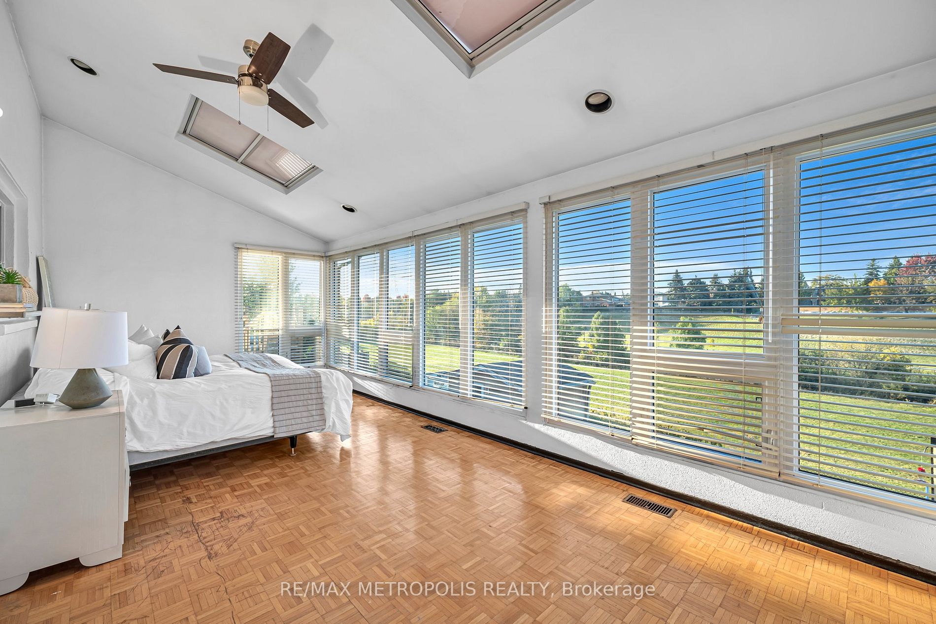 119 Albany Dr