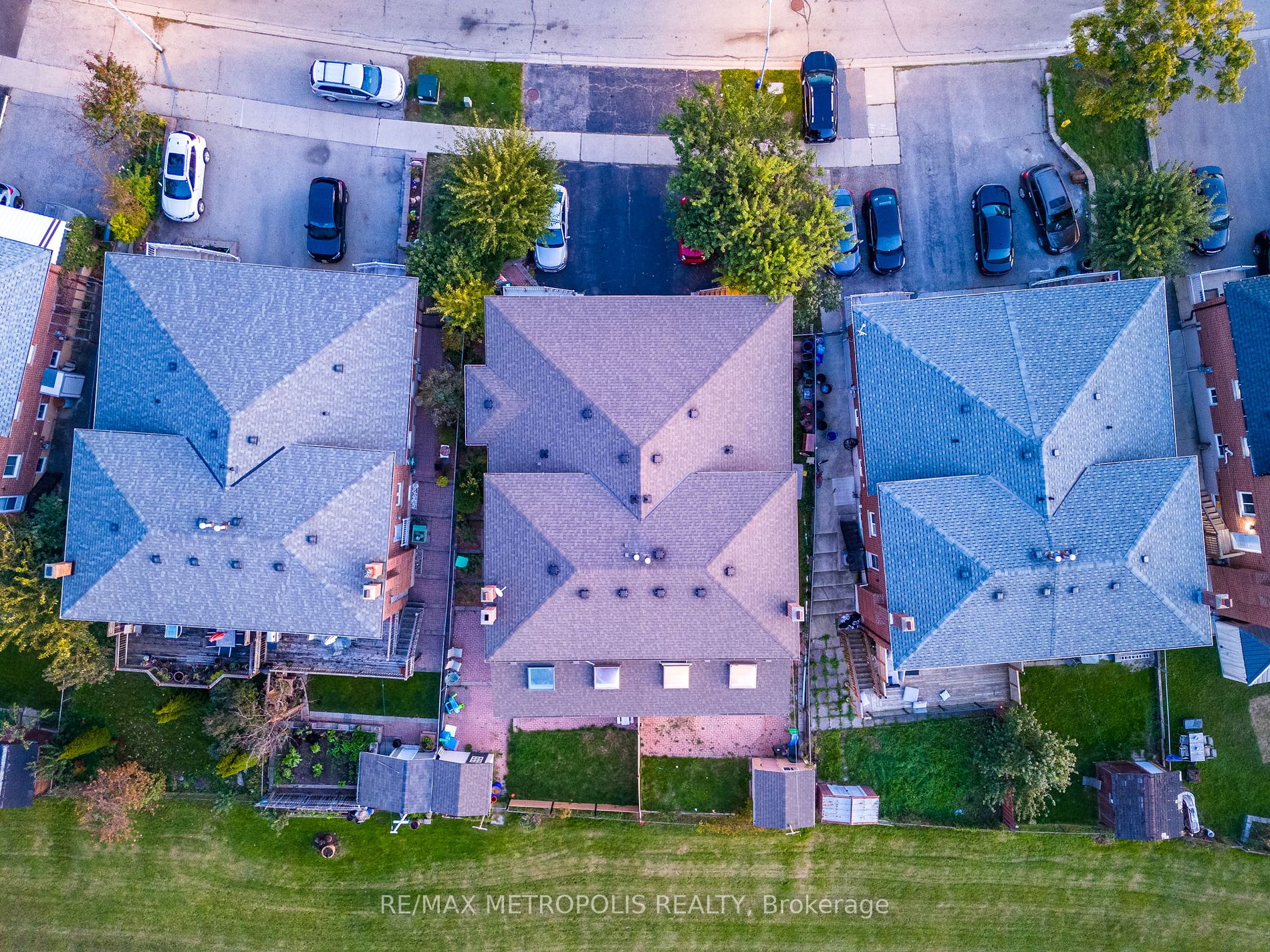 119 Albany Dr
