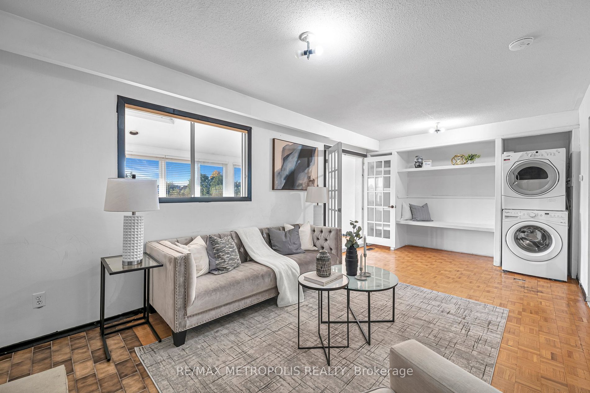 119 Albany Dr