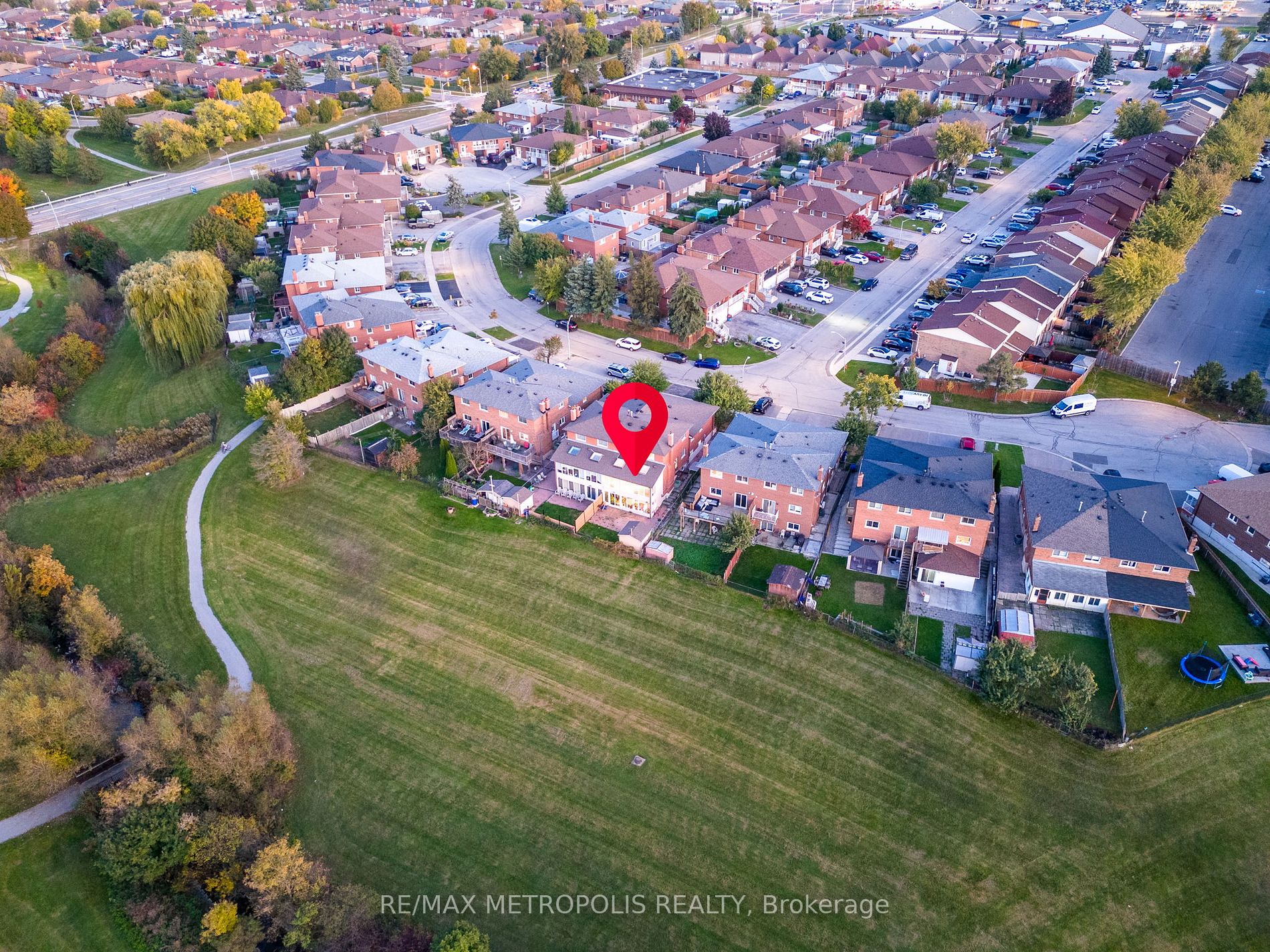 119 Albany Dr