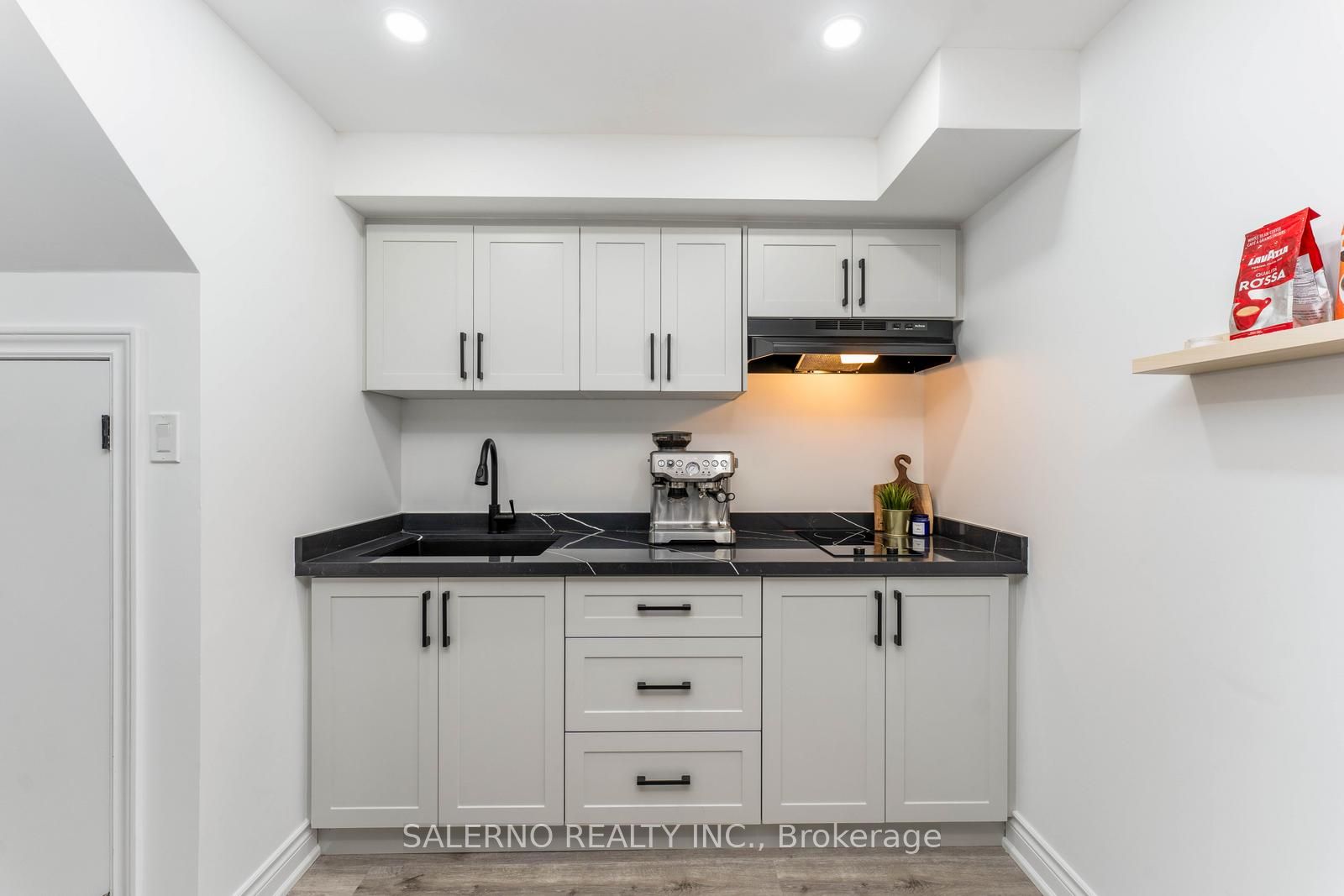 65 Hopewell St