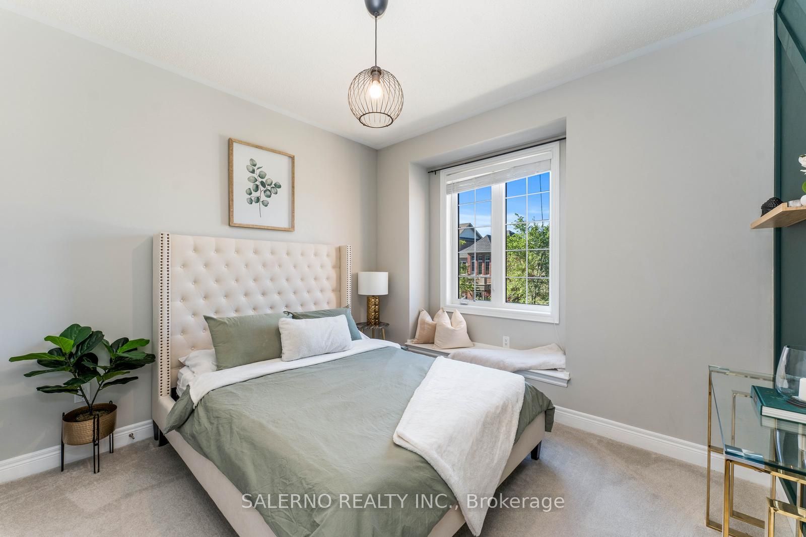 65 Hopewell St
