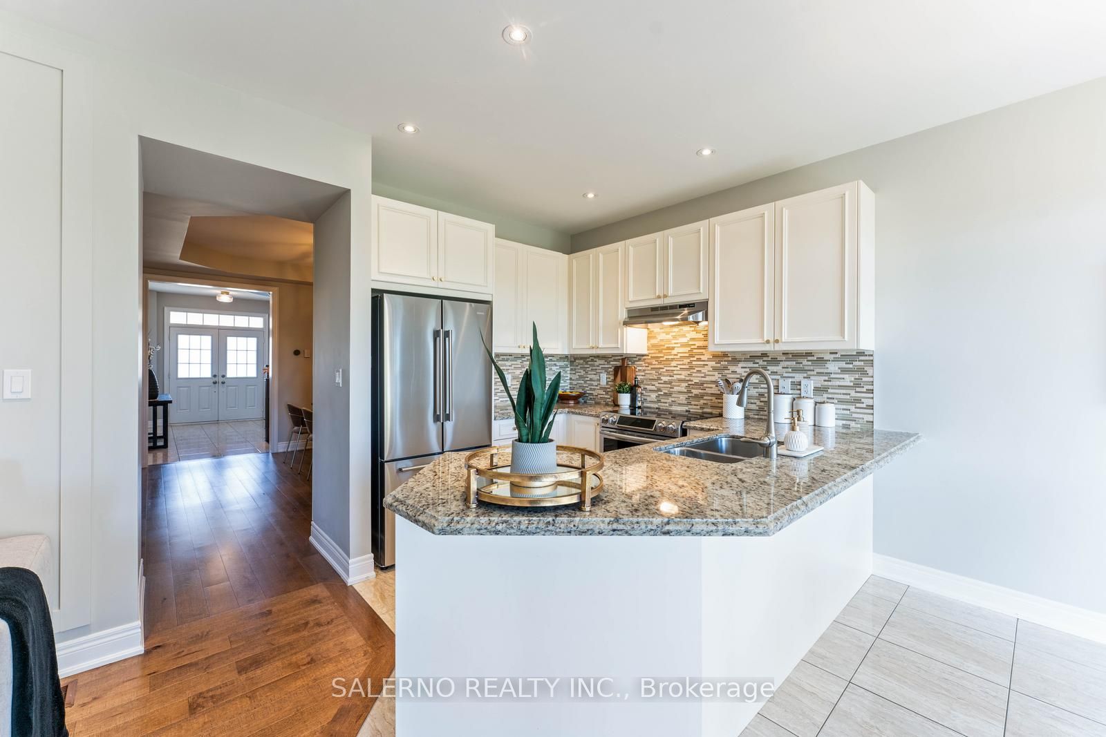 65 Hopewell St