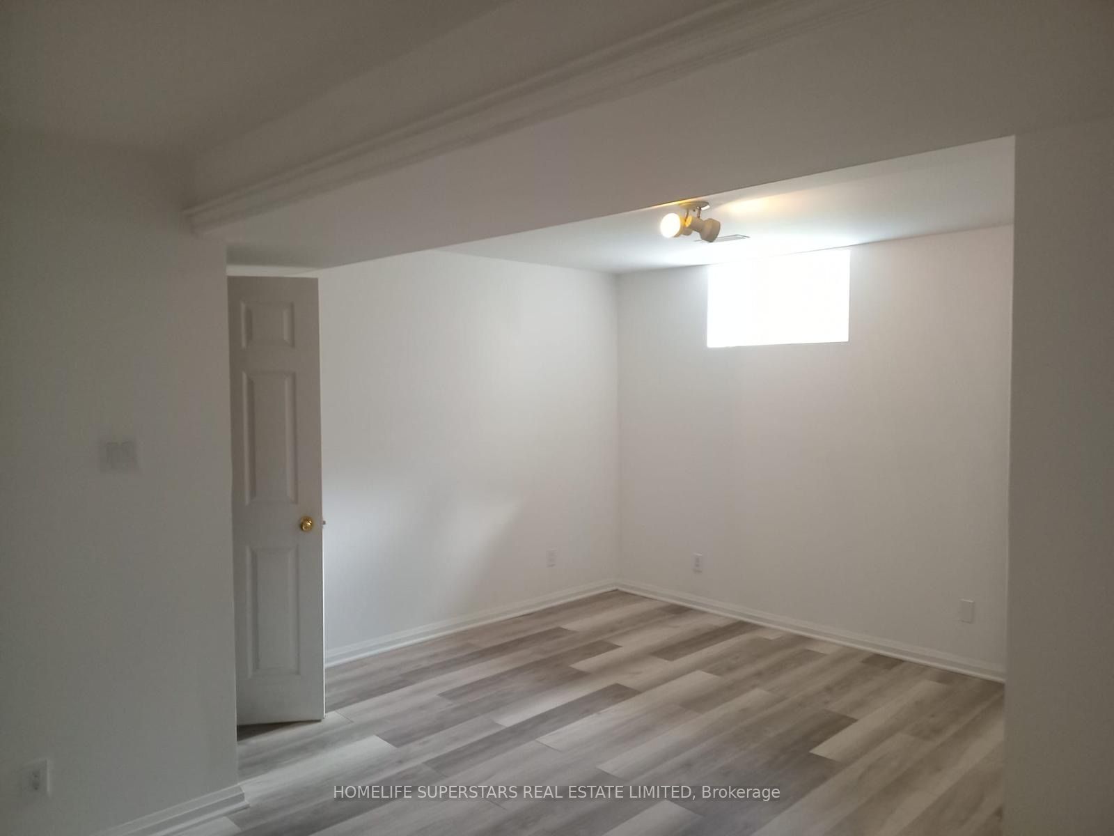 103 Arden Ave