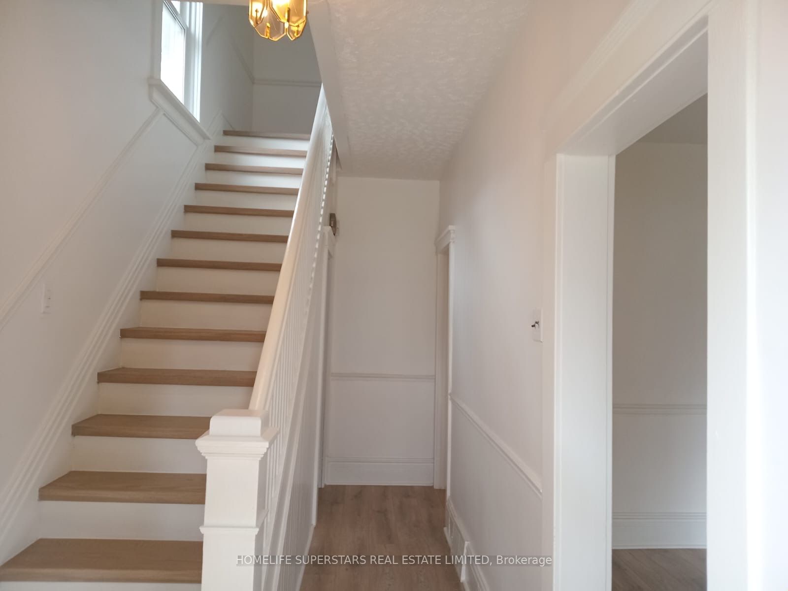 103 Arden Ave