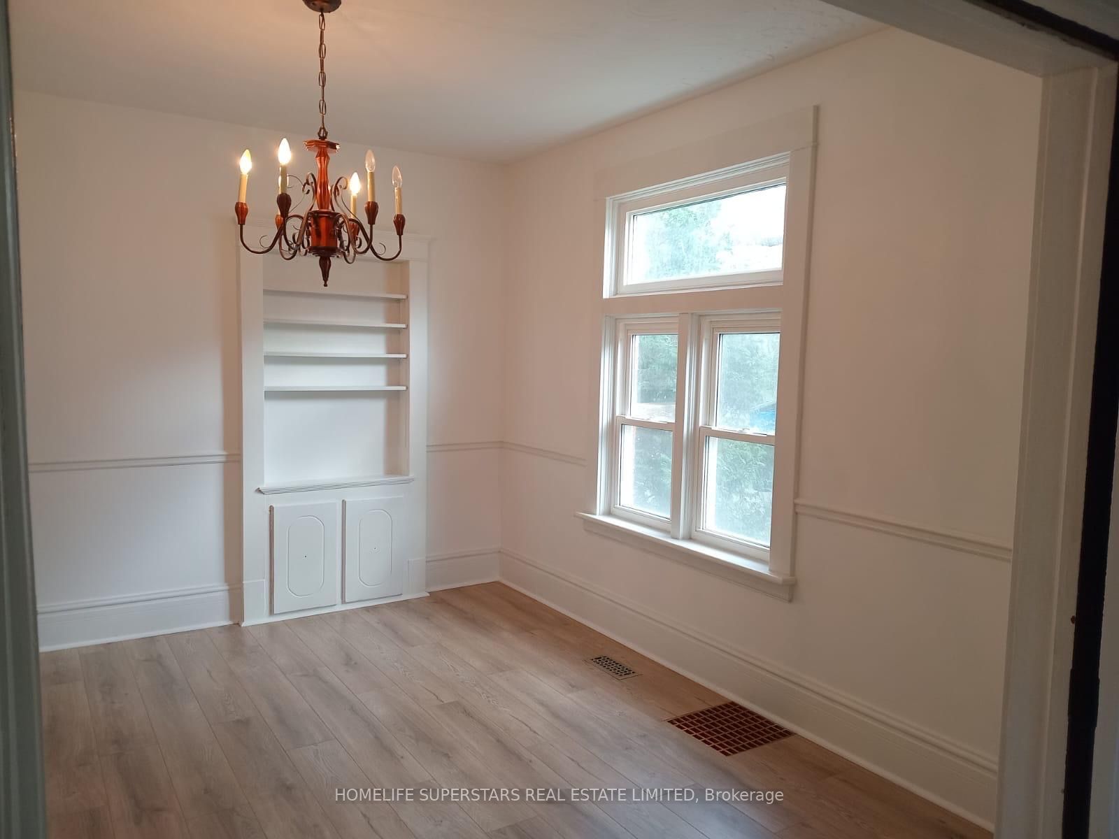 103 Arden Ave