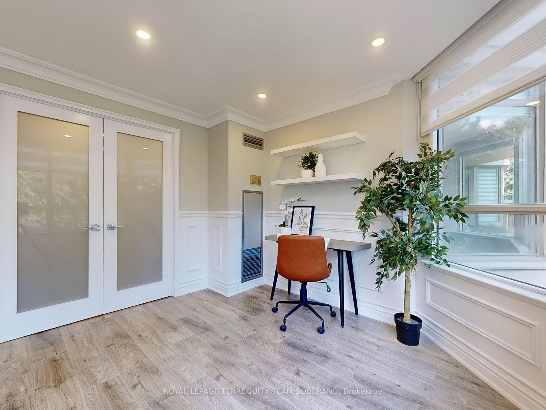 7 Townsgate Dr, #312