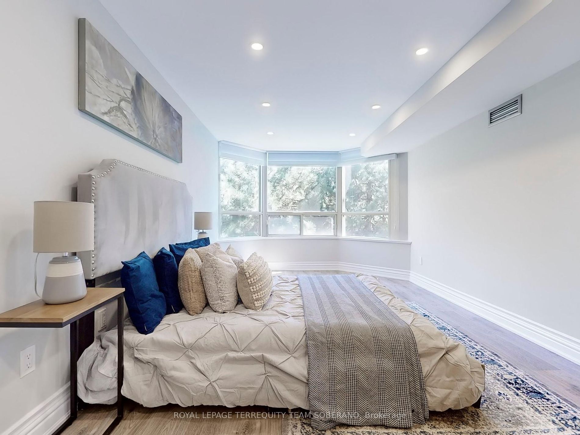 7 Townsgate Dr, #312