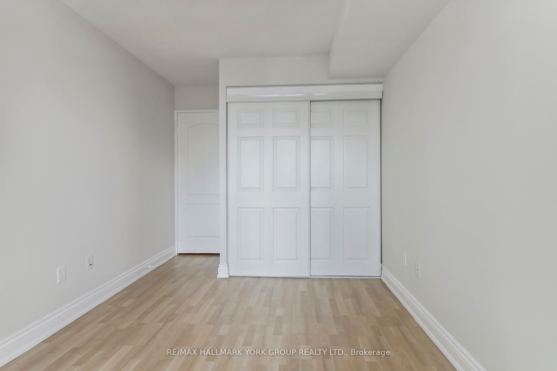 11 Townsgate Dr, #1212