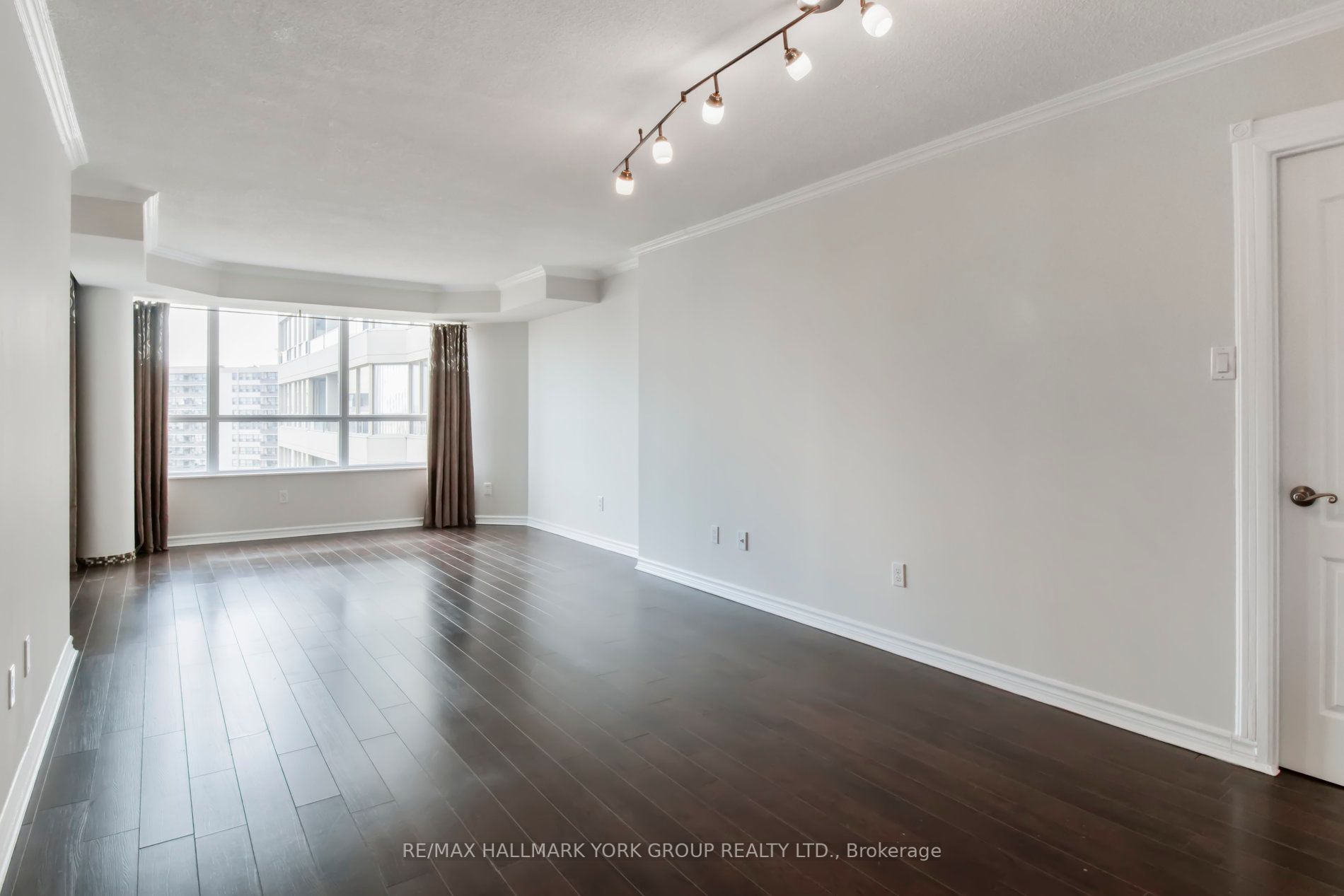 11 Townsgate Dr, #1212