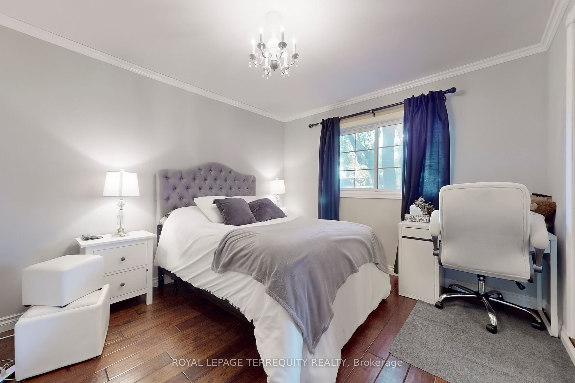 36 Elmvale Blvd