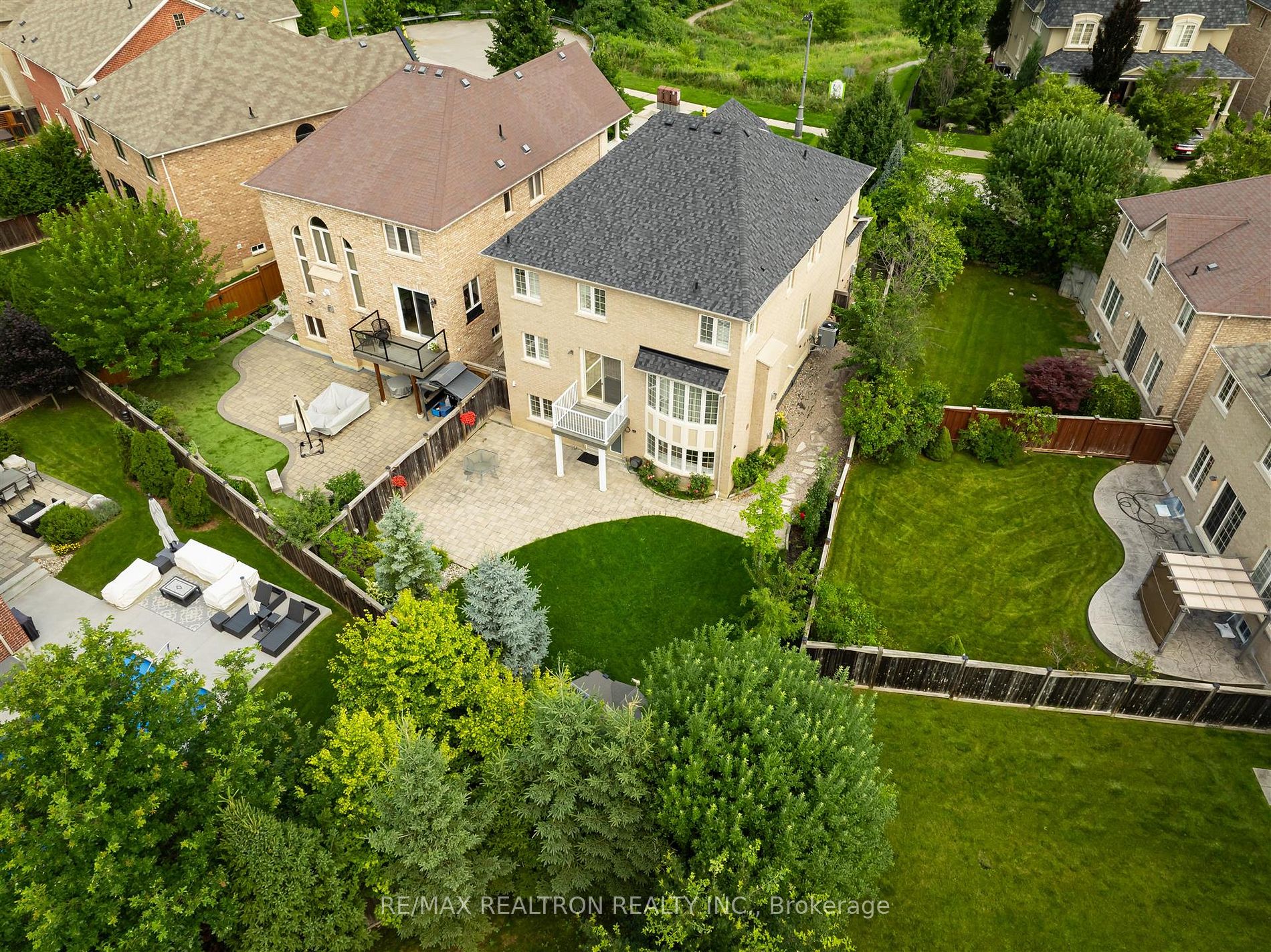 177 Vanda Dr