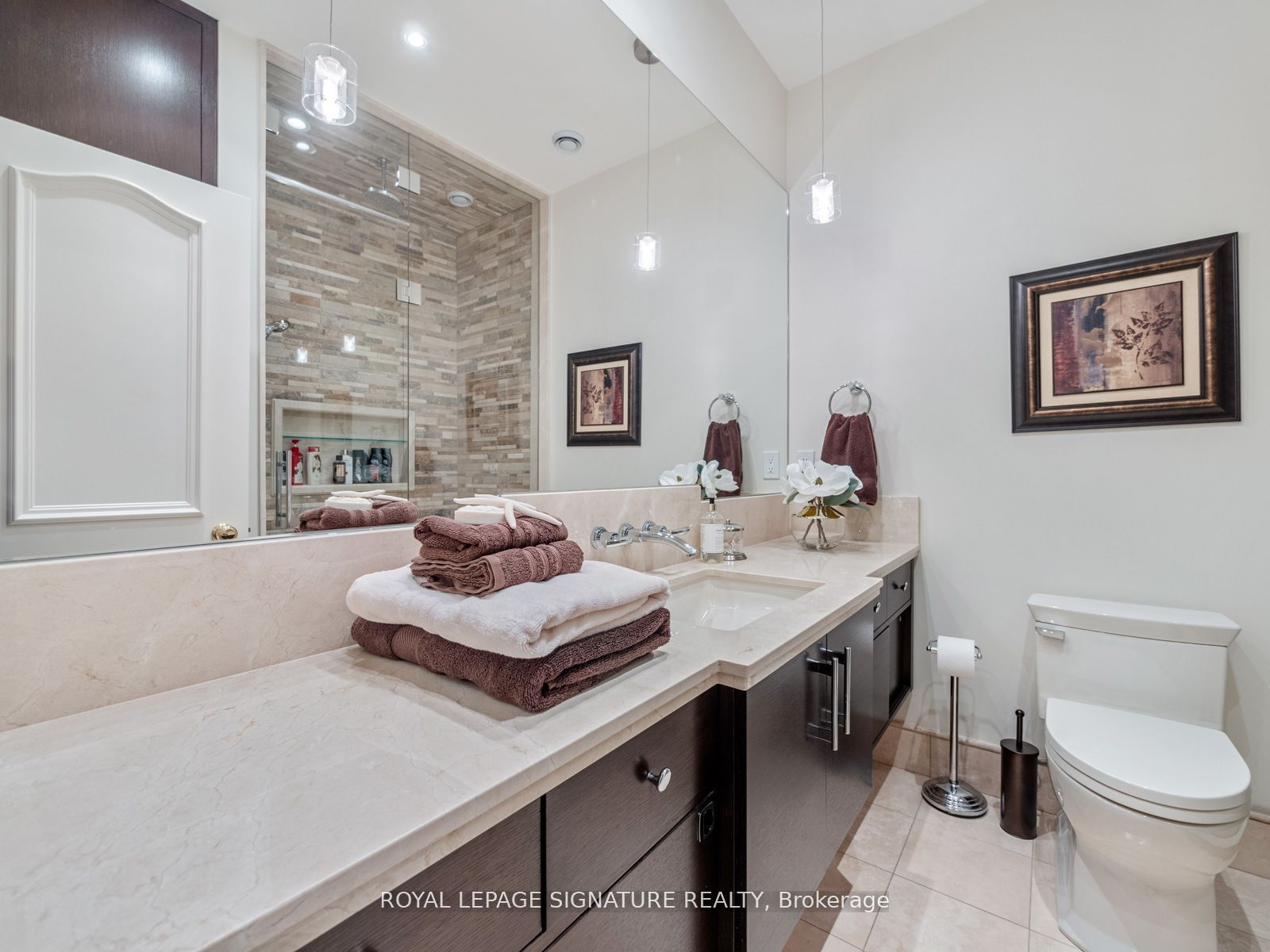 51 Renaissance Crt