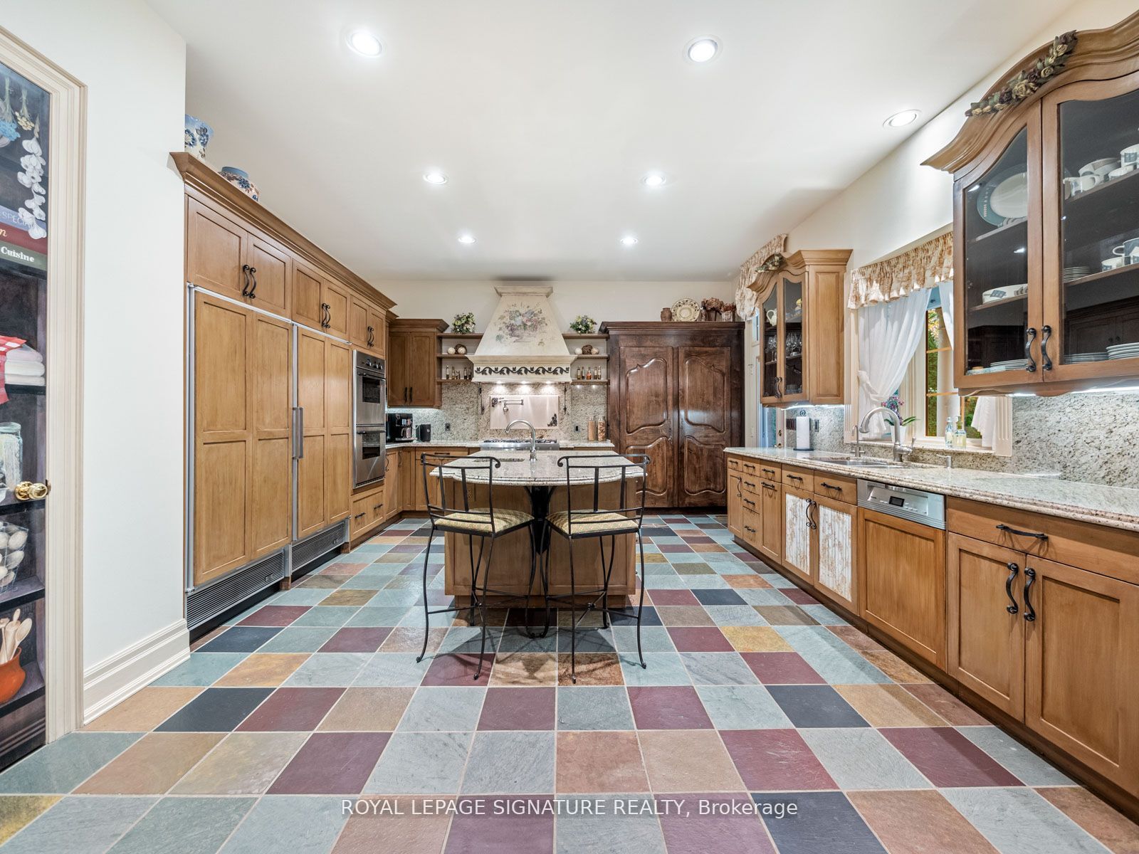 51 Renaissance Crt