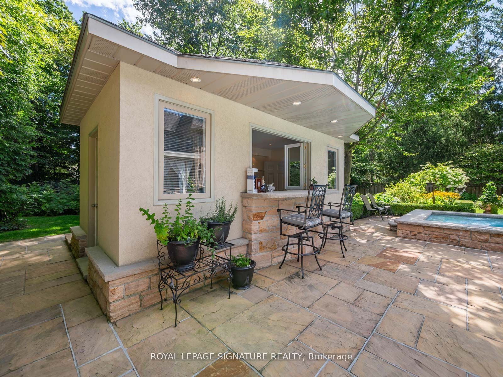 51 Renaissance Crt