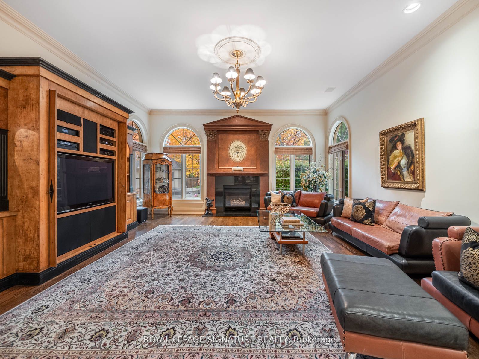 51 Renaissance Crt