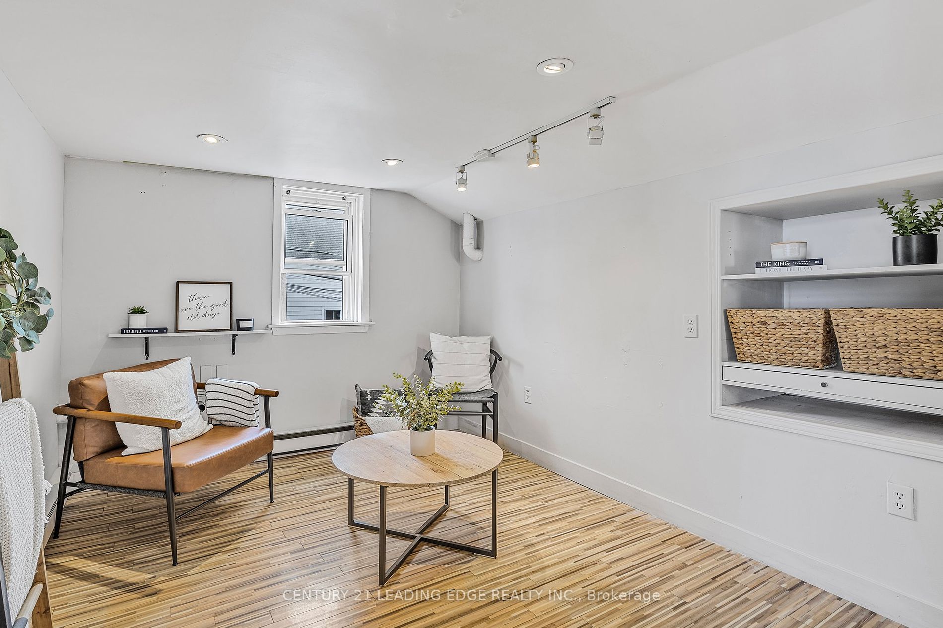 8 Church St
