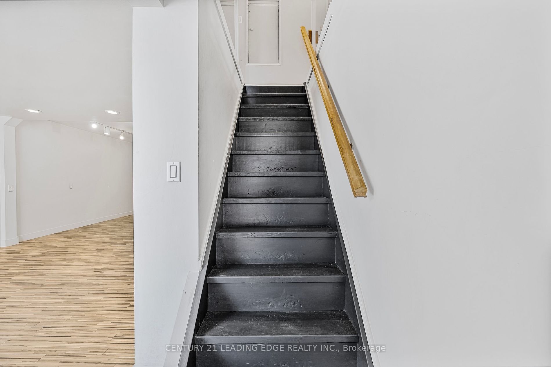 8 Church St