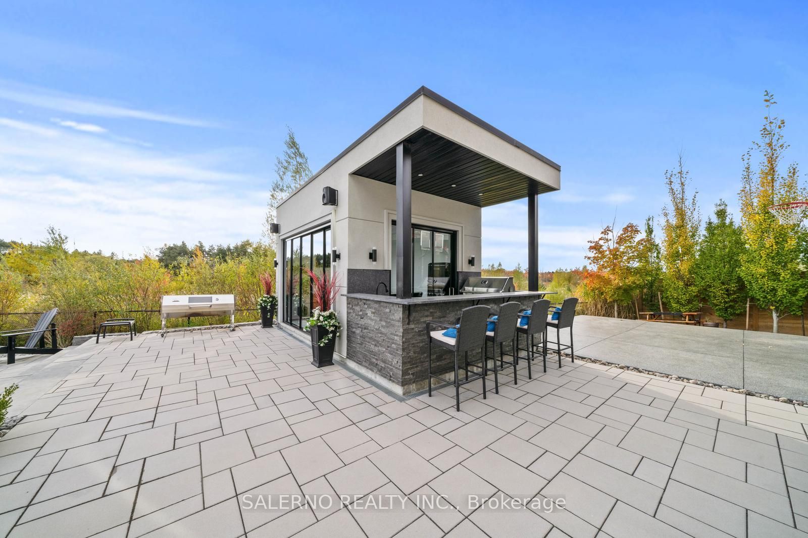 36 Chuck Ormsby Cres