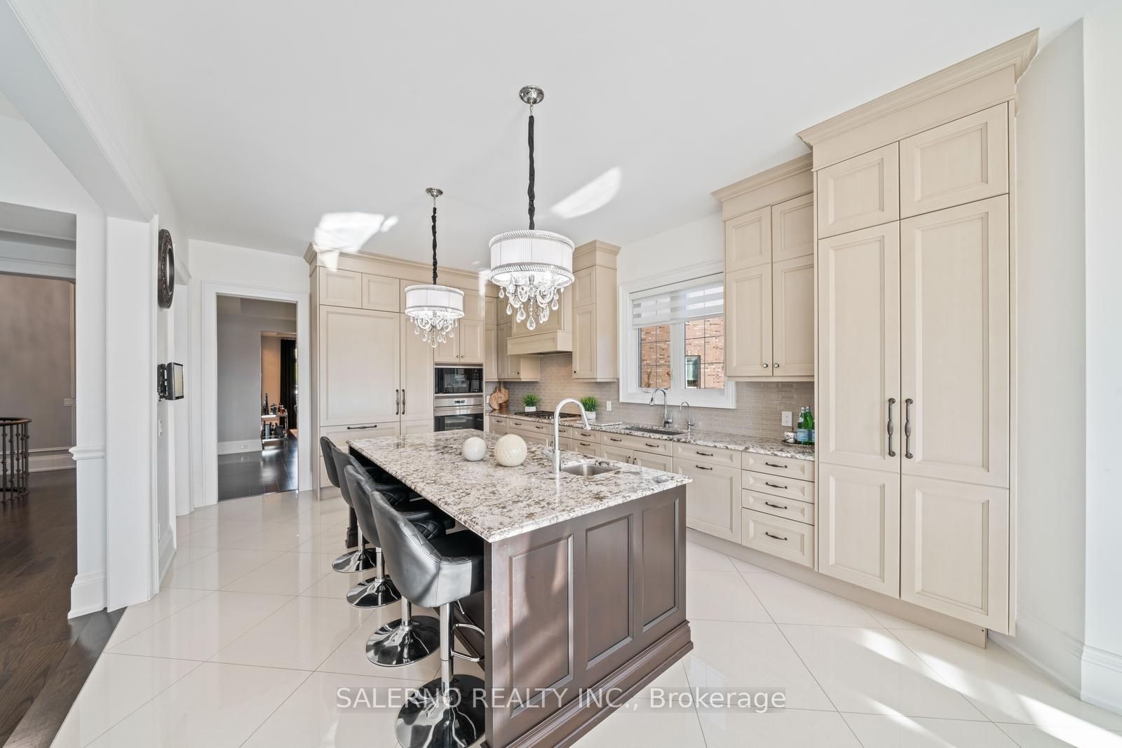 36 Chuck Ormsby Cres