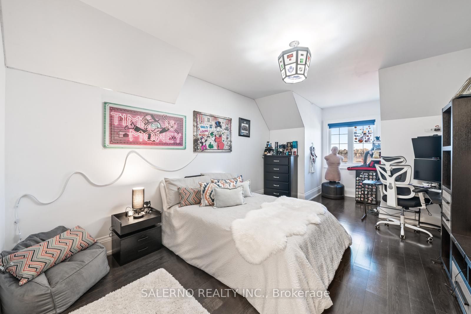 36 Chuck Ormsby Cres
