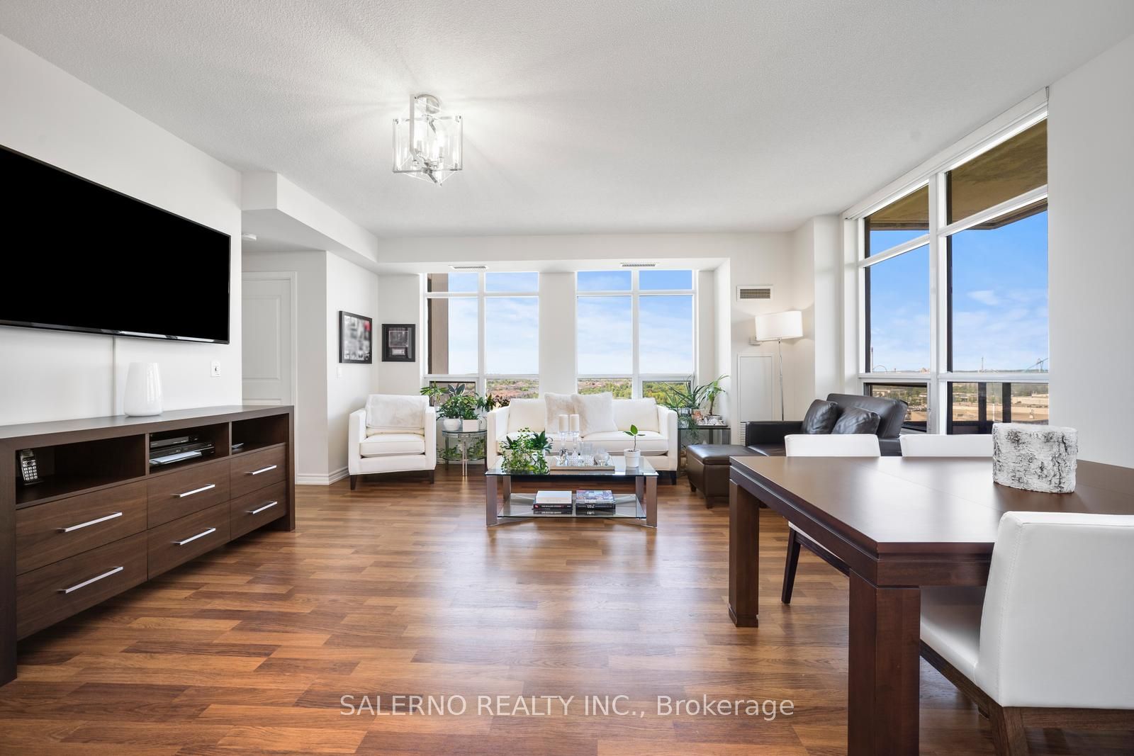 9225 Jane St, #1105