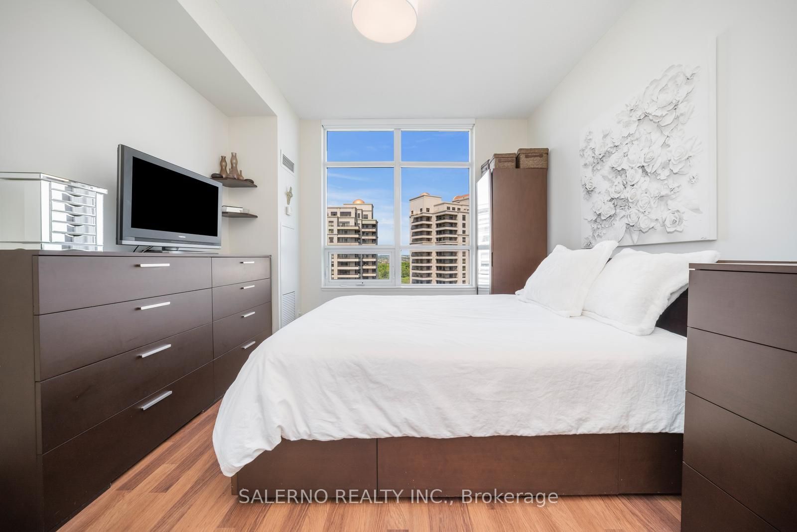 9225 Jane St, #1105
