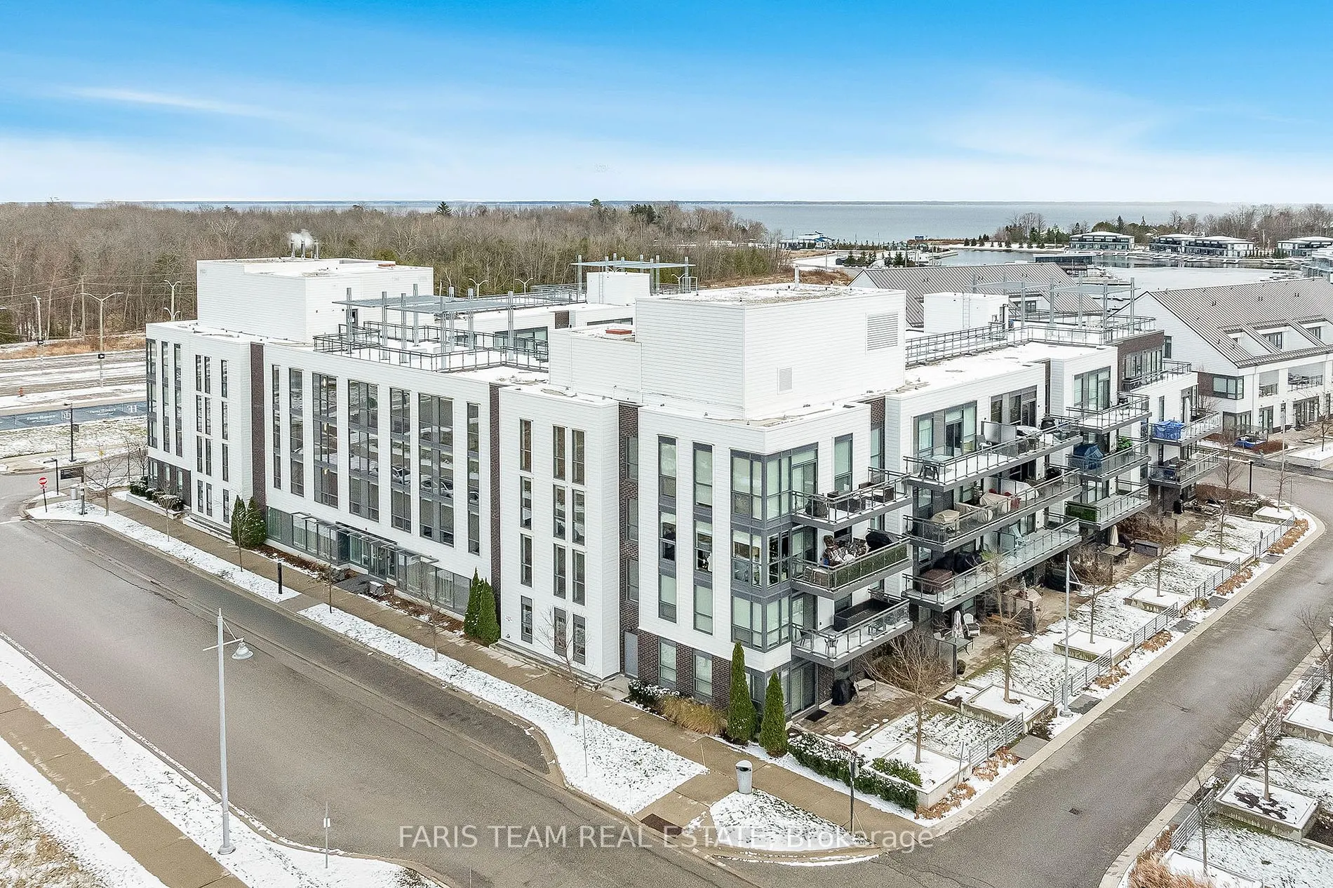 241 Sea Ray Ave, #305