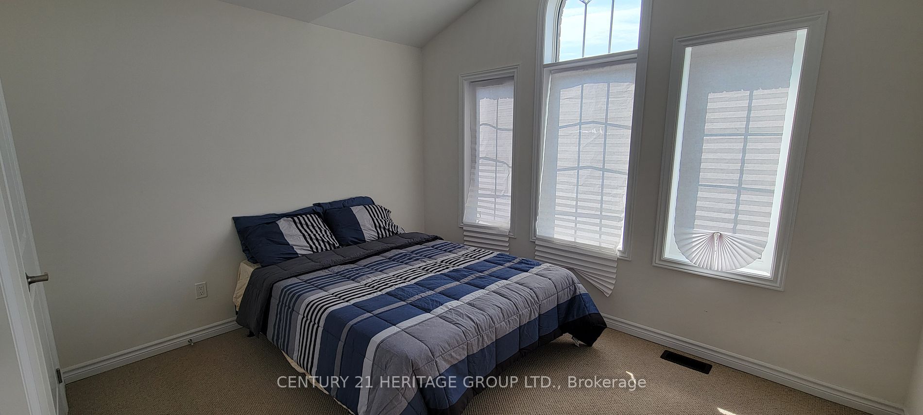 246 Ferragine Cres