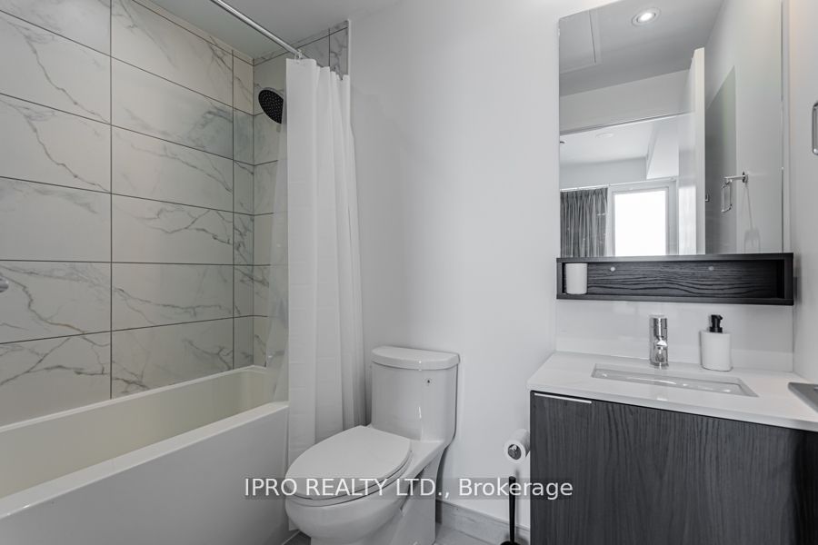 898 Portage Pkwy, #4207