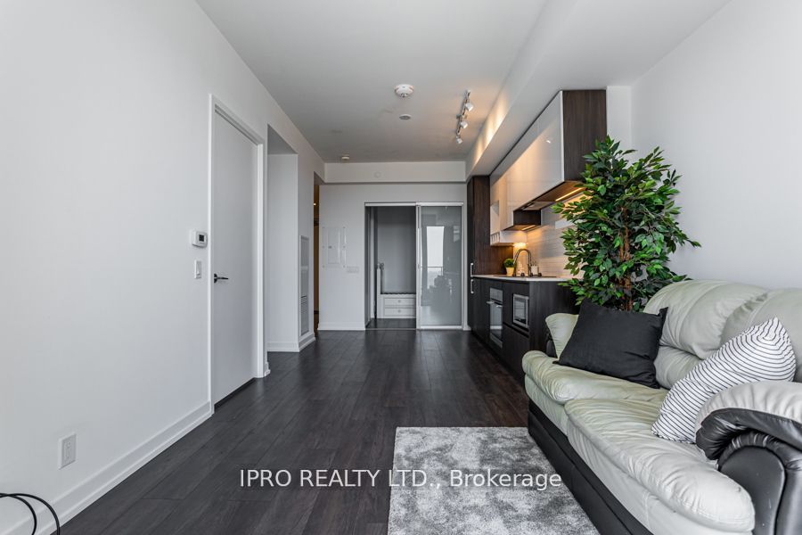 898 Portage Pkwy, #4207