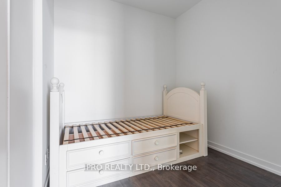898 Portage Pkwy, #4207