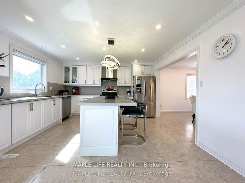 48 Brookshill Cres