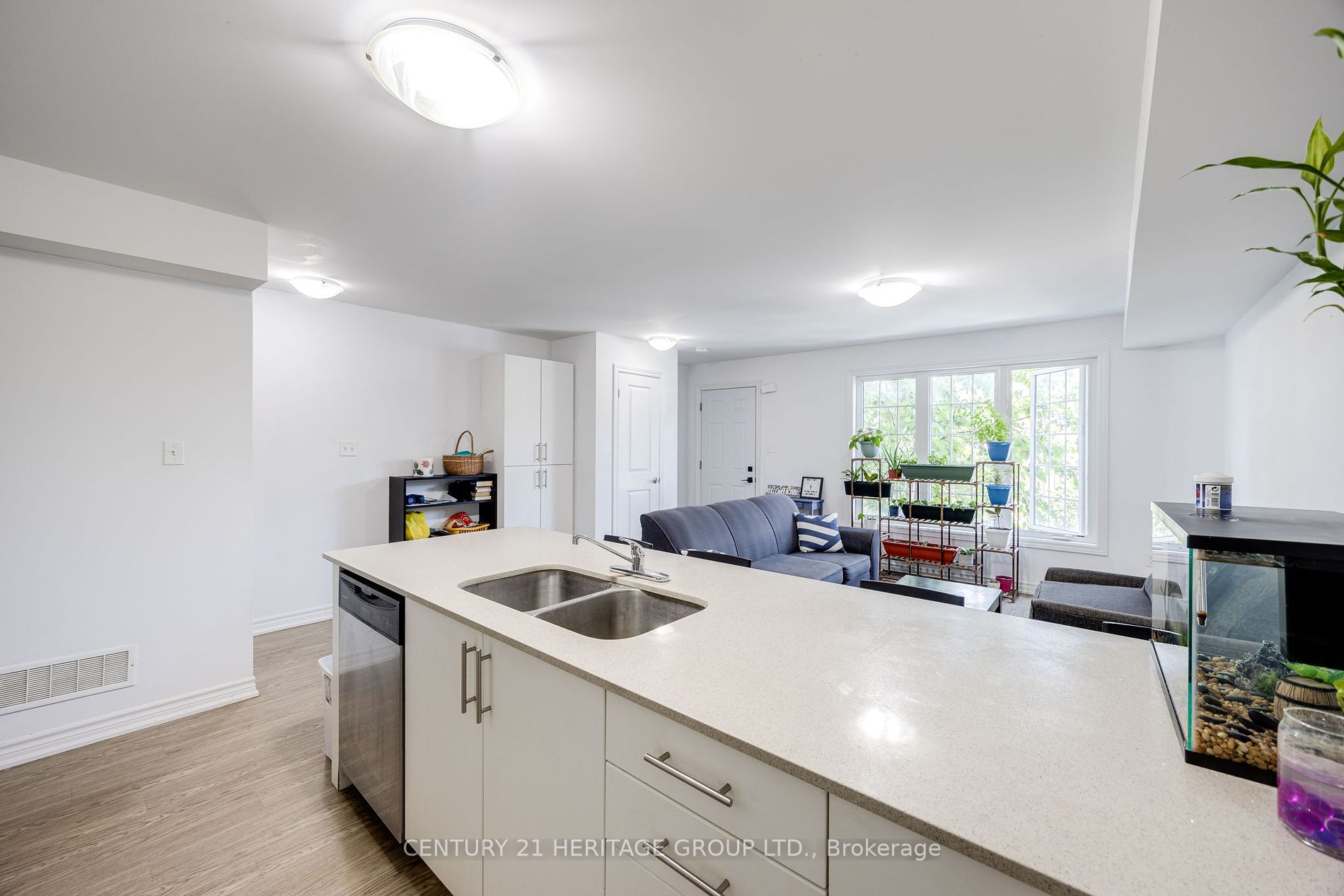 244 Penetanguishene Rd, #5